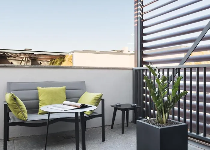Apartment Idyllia - Lumina Rooftop Penthouse In Trastevere
