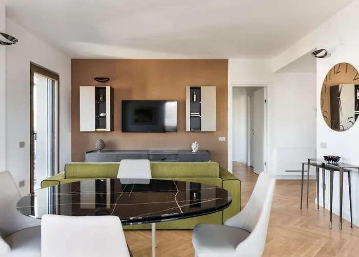 Idyllia - Lumina Rooftop Penthouse In Trastevere Apartment