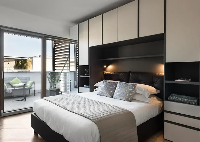 Idyllia - Lumina Rooftop Penthouse In Trastevere Apartment *
