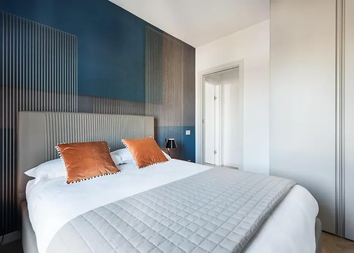 Idyllia - Lumina Rooftop Penthouse In Trastevere Apartment *